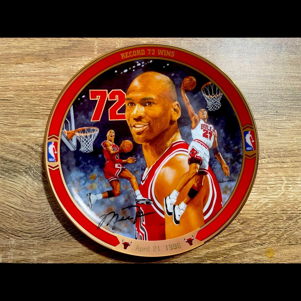 Lot of 4 Vintage Michael Jordan Plates By Upperdeck COAs included. Brand new